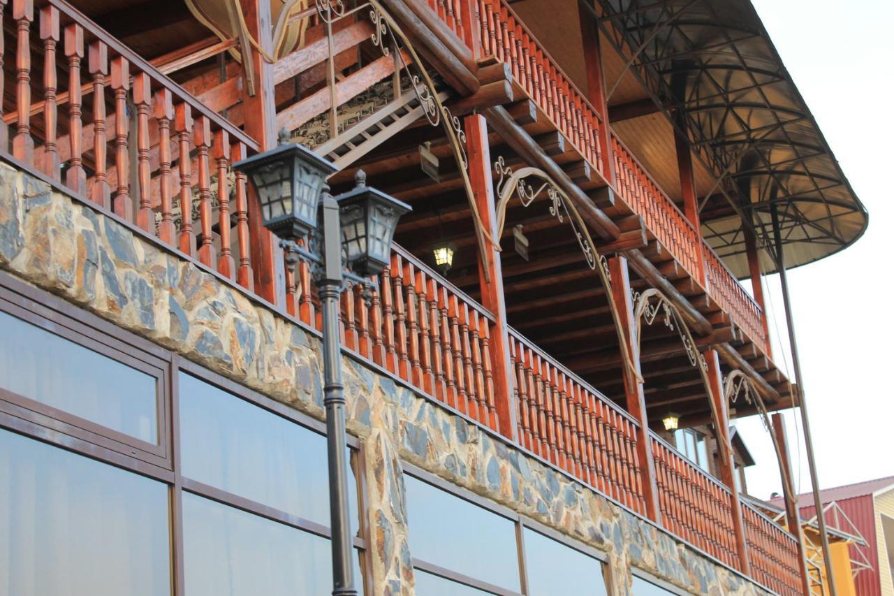 Абхазская Усадьба Hotel Gagra Exterior foto