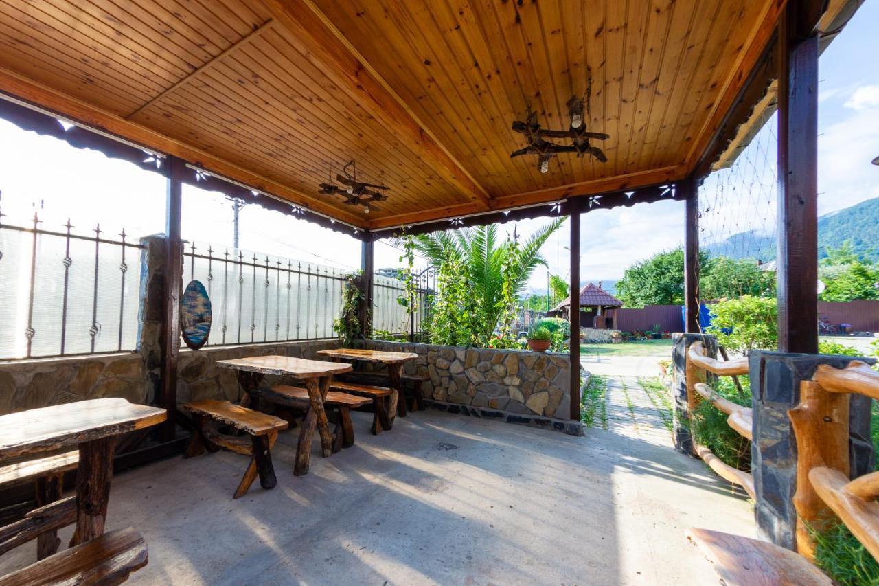 Абхазская Усадьба Hotel Gagra Exterior foto